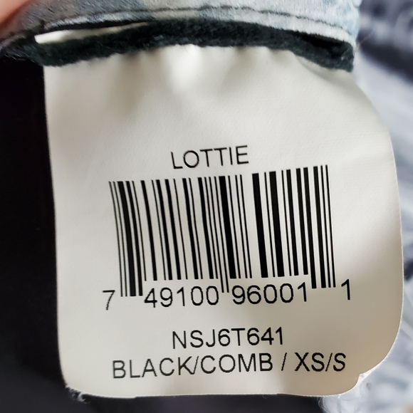 BCBGMaxAzria Lottie Dress - Picture 4 of 8